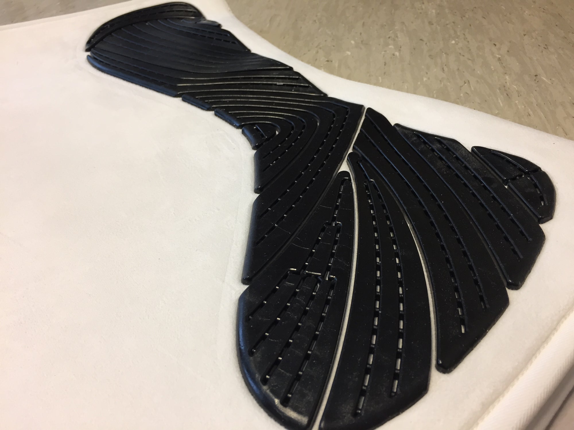 Schabracke mit beidseitiger Geleinlage